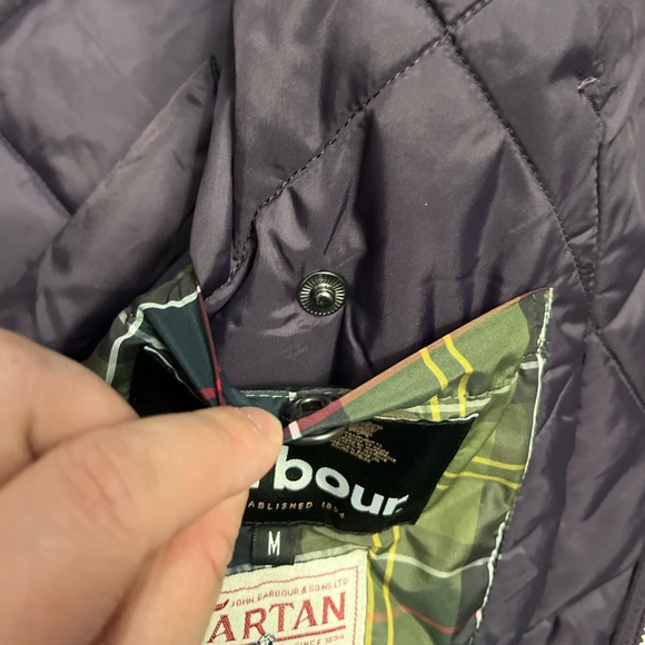 NWT - Barbour Unisex Hooded Liddesdale Quilted Jacket - Men M/Women L - Picture 9 of 12